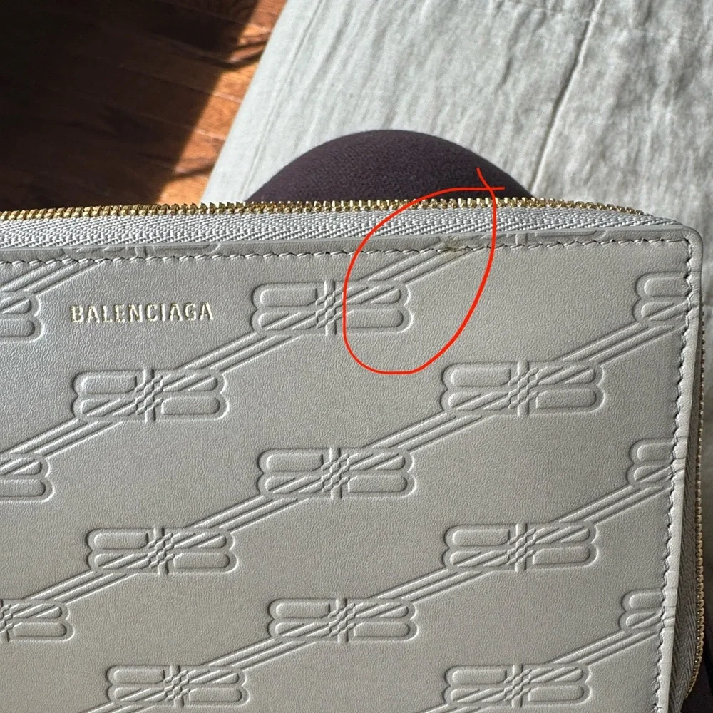 BALENCIAGA Beige leather wallet with embossed logo monogram-NWT - Picture 8 of 11